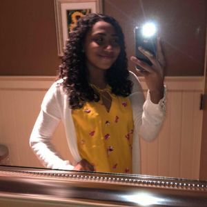 Meet your Posher, Nia